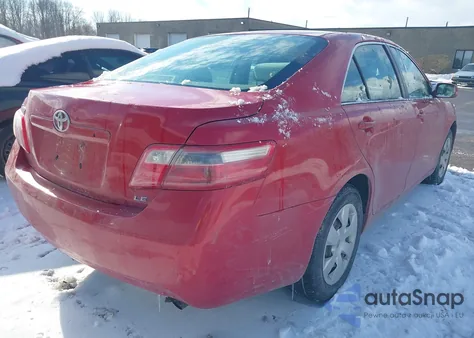 2007 Toyota Camry Le z USA, uszkodzony, nr VIN 4T1BE46KX7U115830